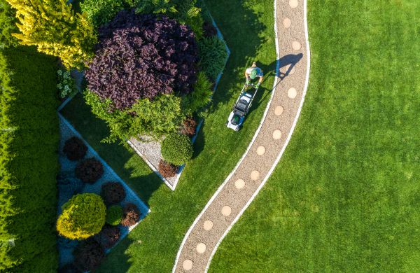 Cost of Mowing And Landscaping in Powder Springs