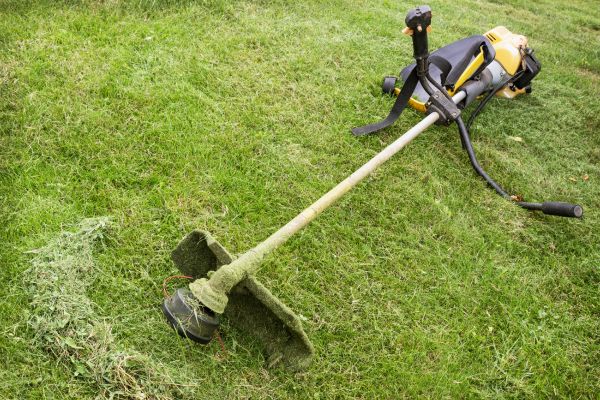 Hillside Weed Whacking in Powder Springs