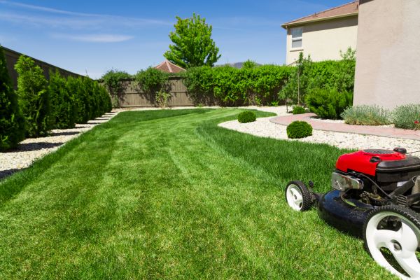 Residential Lawn Mowing in Powder Springs